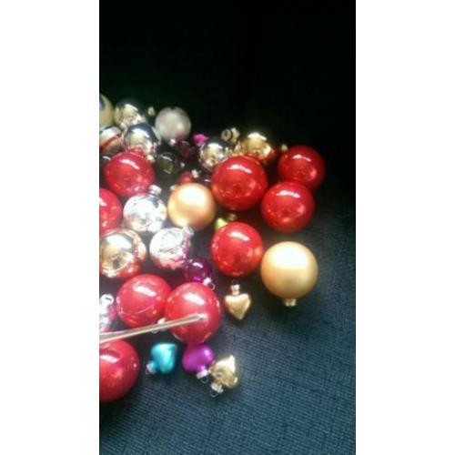 Kerstballen met piek.