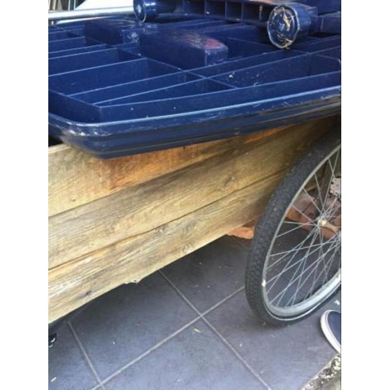 Gratis ophalen bakfiets opknapper voor bv tuindecoratie