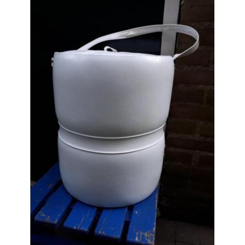 Witte vintage poef