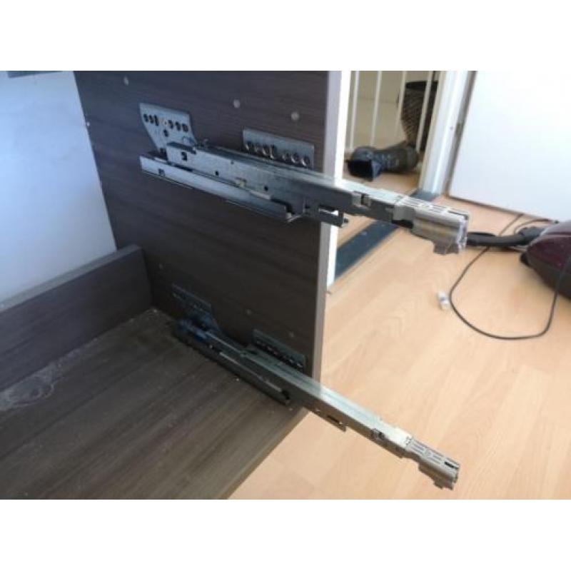 Moderne wasbak softclose compleet met kraan