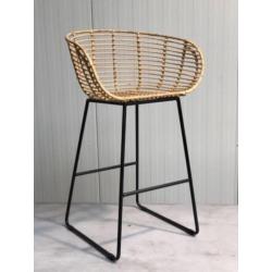 Rotan barkrukken met arm wood. naturel, zwart of groen