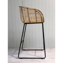Rotan barkrukken met arm wood. naturel, zwart of groen