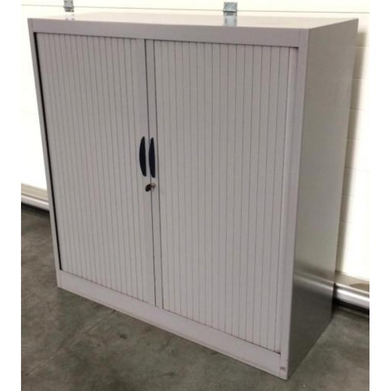 Kast 125 x 120 x 45 nu voor slechts 29 euro.