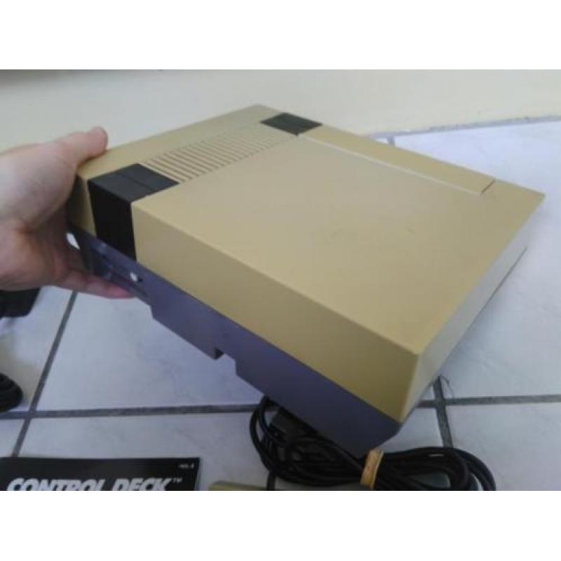 Nintendo NES + toebehoren
