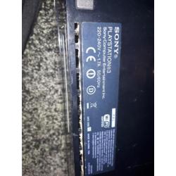 Playstation 3 + 2 controllers te koop