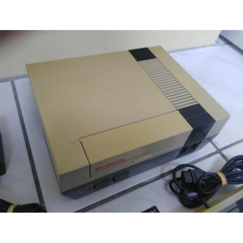 Nintendo NES + toebehoren