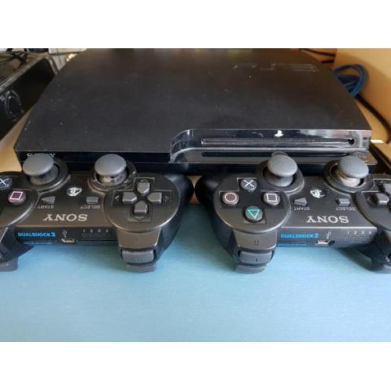 Sony PlayStation 3 (PS3) 320GB - 2 controllers + FIFA17