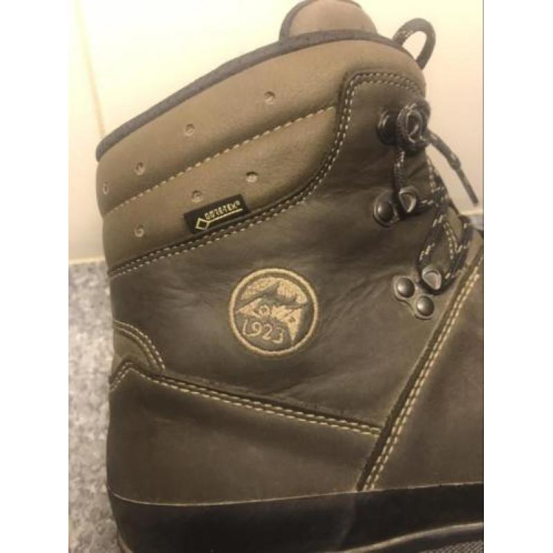 Lowa Ranger III GTX , maat 10 / 44.5 , bruin , ZGAN